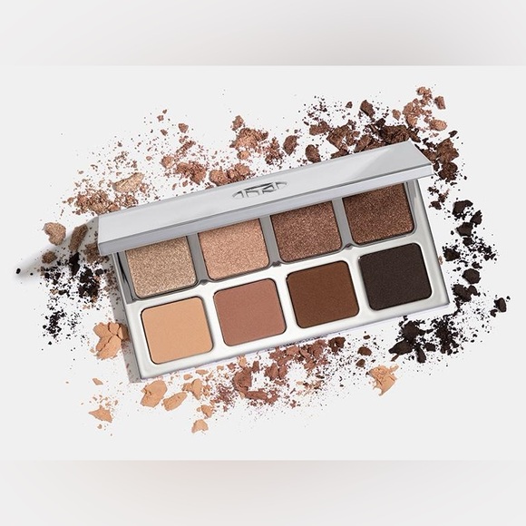 IL MAKIAGE Color Boss Master Eyeshadow Palette in Treat Yo’ Self - Picture 1 of 7